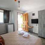 Paparuna Butik Bed & Breakfast Gokceada