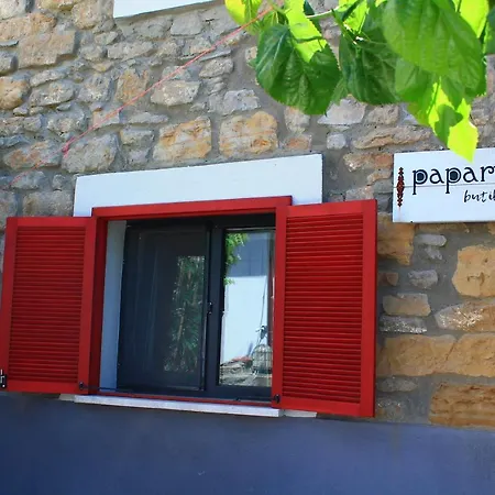 Bed & Breakfast Paparuna Butik *