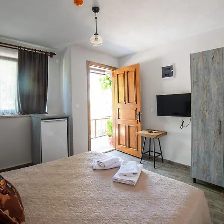 Paparuna Butik Bed & Breakfast İmroz